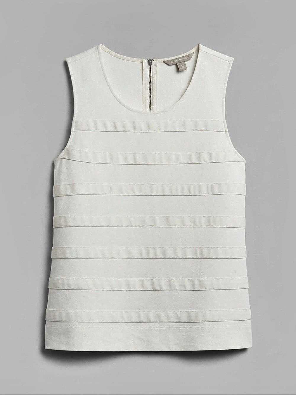 Banana Republic Textured Sleeveless Top in White Small Like New